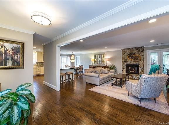 4th image of 5018 Gamton Ct
