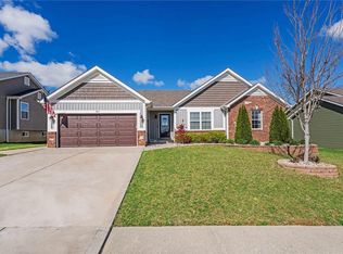 927 Mule Creek Dr, Wentzville, MO 63385