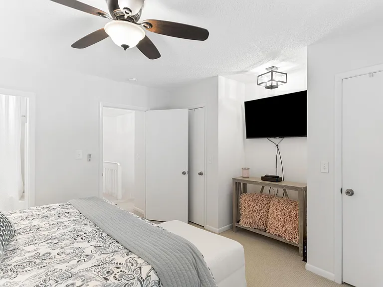 1130 Silent Harbor Ct — Photo 9