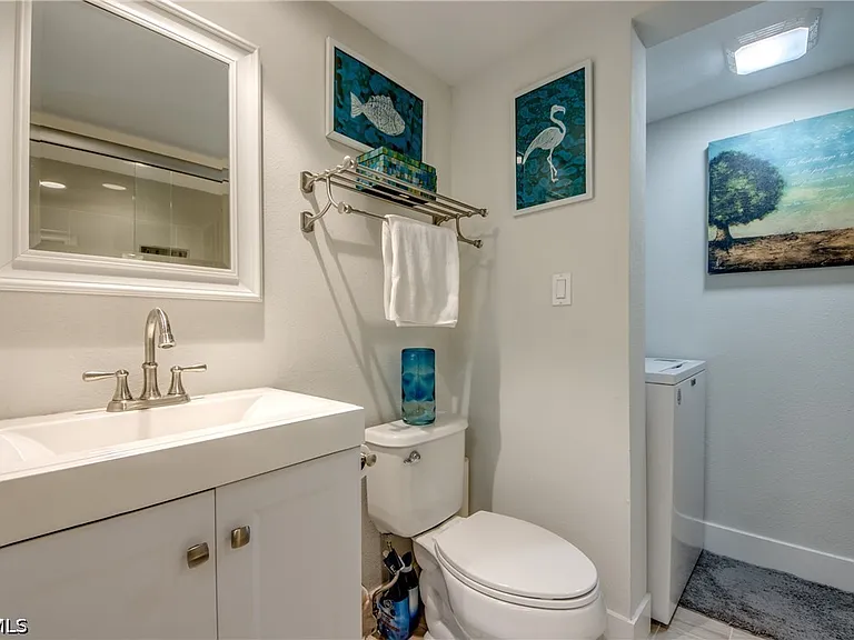 5213 Cedarbend Dr #4 — Photo 24