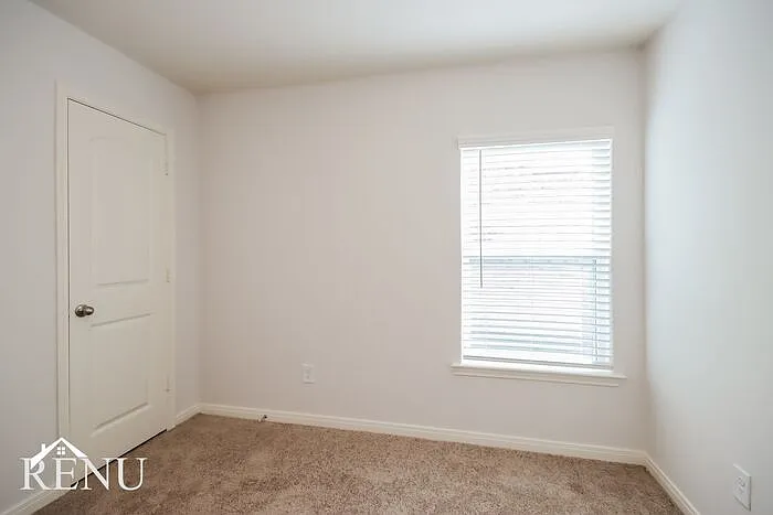 10421 Sweetwater Creek Dr — Photo 16