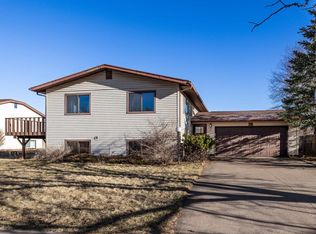 706 S 12th St, La Crescent, MN 55947