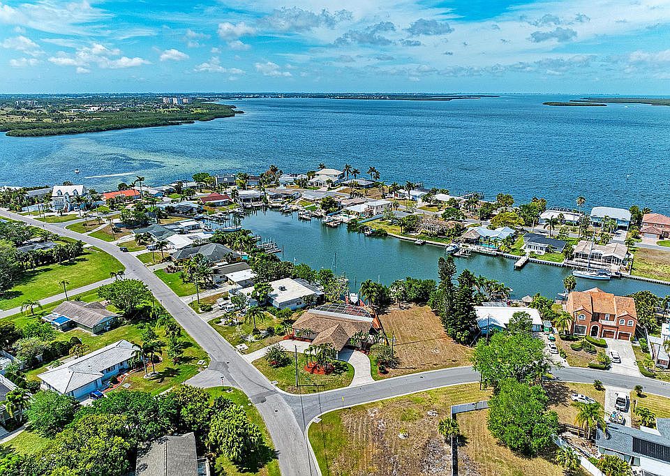 1st image of 4717 Palmetto Point Dr