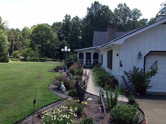 4th image of 499 Dixie Trail Dr