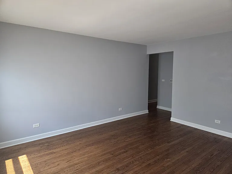 6605 N Northwest Hwy #1 — Photo 8