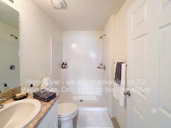 4th image of 4215 E Gator Cir