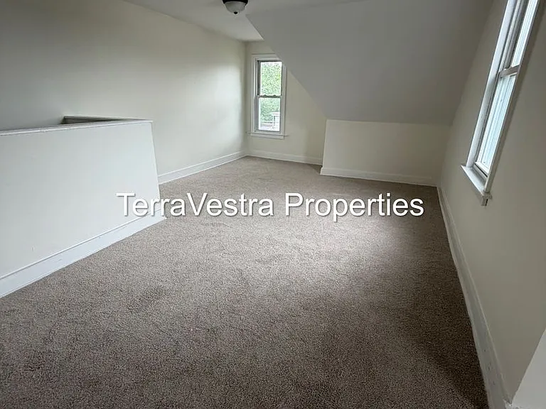 130-132 W McNeal St — Photo 16