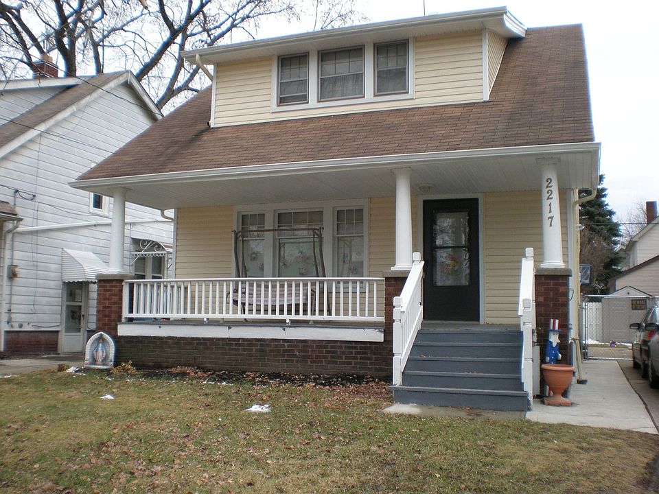 1st image of 2217 Roanoke Ave
