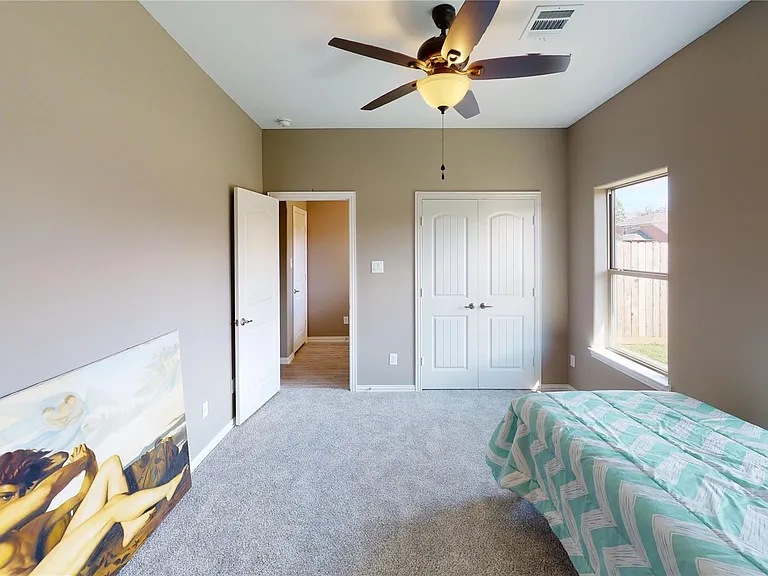 3911 Griggs Rd — Photo 32