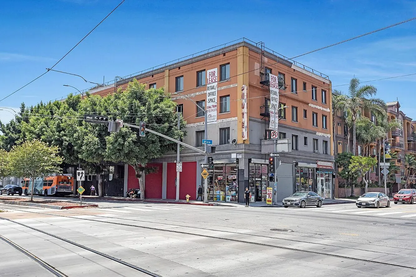 1315 S Flower St — Photo 4