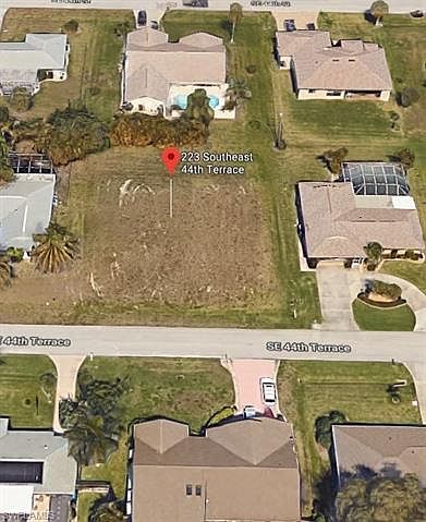 1st image of 223 SE 44th Ter