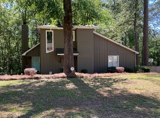 104 Pinewood Dr, Enterprise, AL 36330