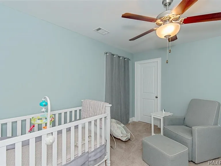 1123 Benjamin Way — Photo 17