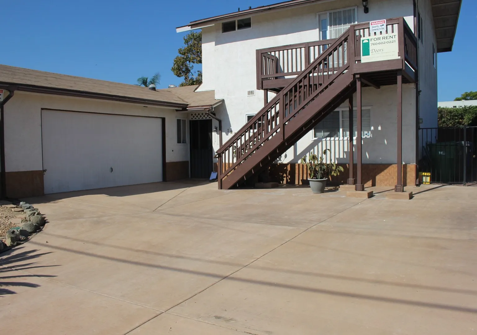 Frontier Dr. — Photo 1
