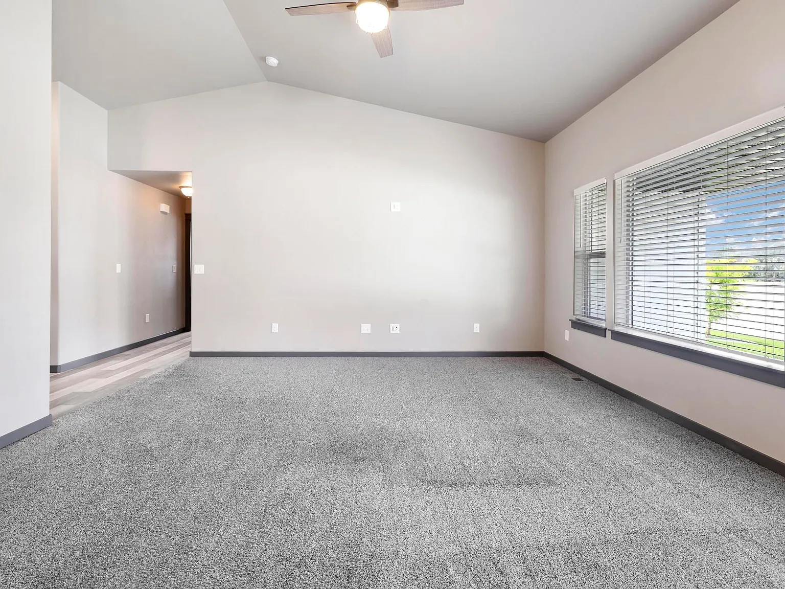 3 bed, 1412 sqft, $1,900 — Photo 4