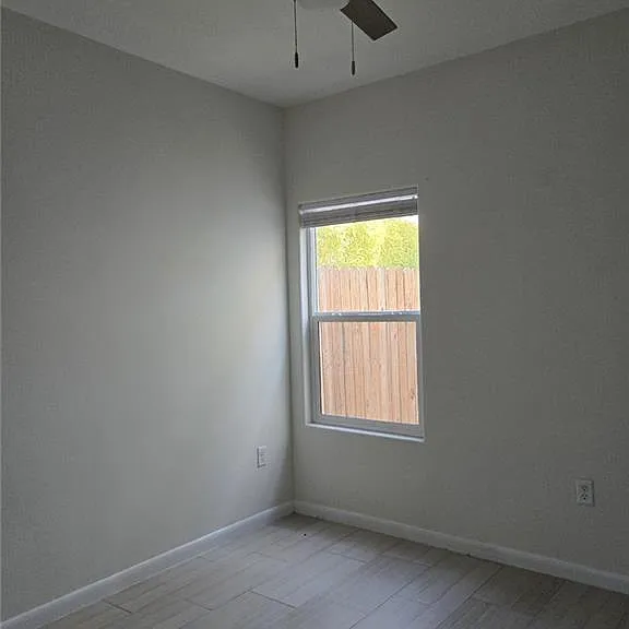 2912 E Israel Ave #D — Photo 16