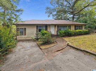 1733 Faircrest Dr, Bessemer, AL 35023