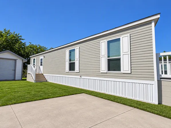 2 Bed 1 Bath Single Section Plan, Pradera