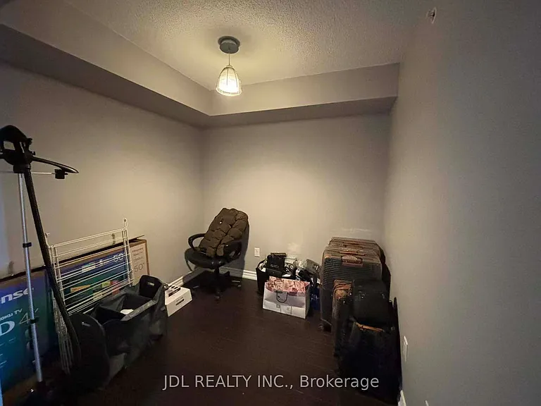 386 Yonge St #1813 — Photo 8