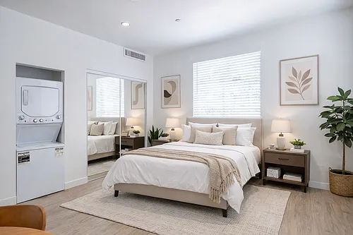 1501 W Sunset Blvd Photo 1