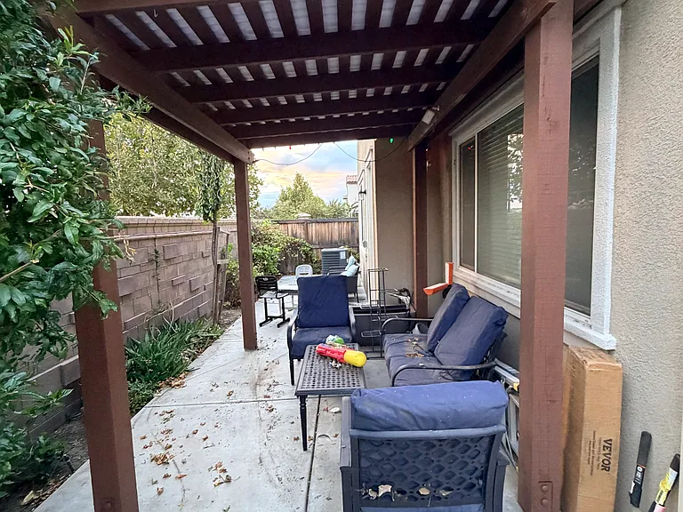 1547 S Oliveira Dr — Photo 23