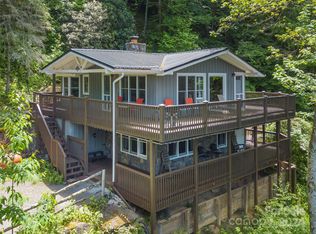 1044 Tumbling Fork Rd, Waynesville, NC 28785