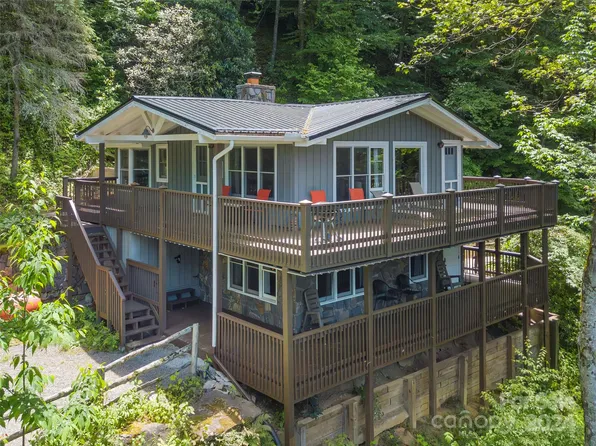 1044 Tumbling Fork Rd, Waynesville, NC 28785