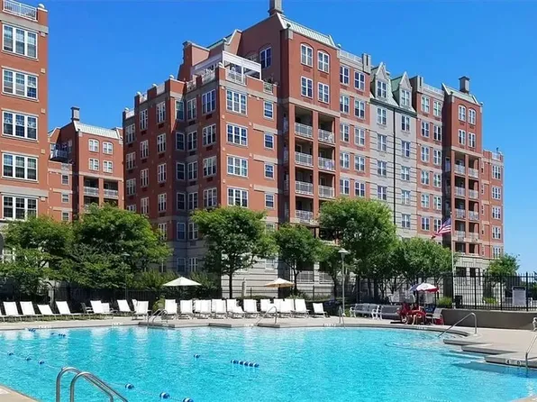 60 Oceana Drive West image 7 of 39