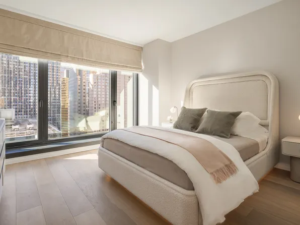 111 West 56th Street 36J image 3 of 10