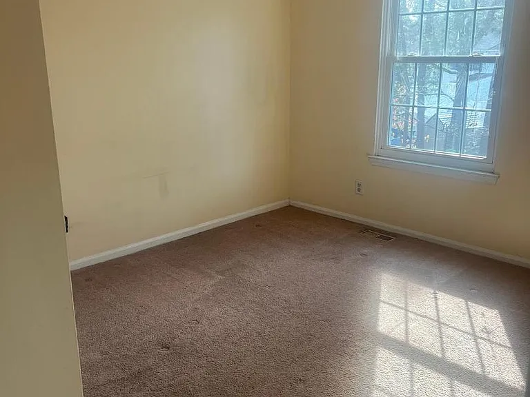 89 Dorchester Cir — Photo 22