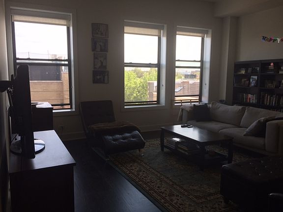 5th image of 1739 N Milwaukee Ave