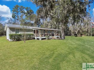 46 Lake Dr, Midway, GA 31320