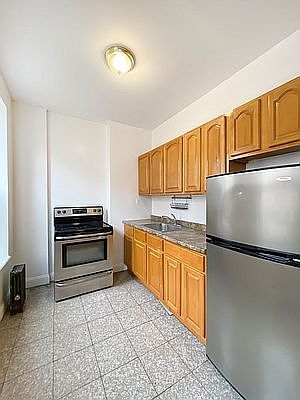 5th image of 230 W 123rd St APT 2C