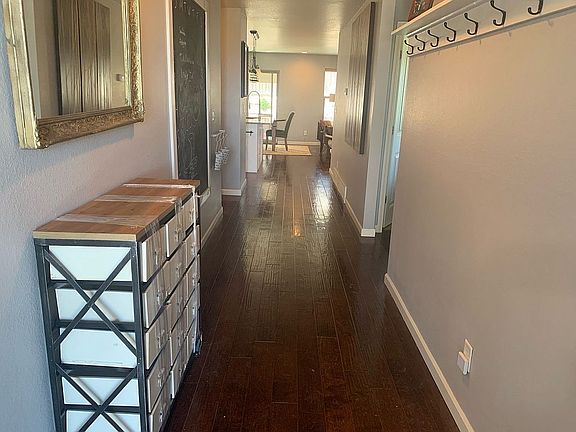 Large entry w/hanging hooks.