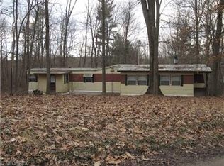 5701 Township Road 466, Lakeville, OH 44638