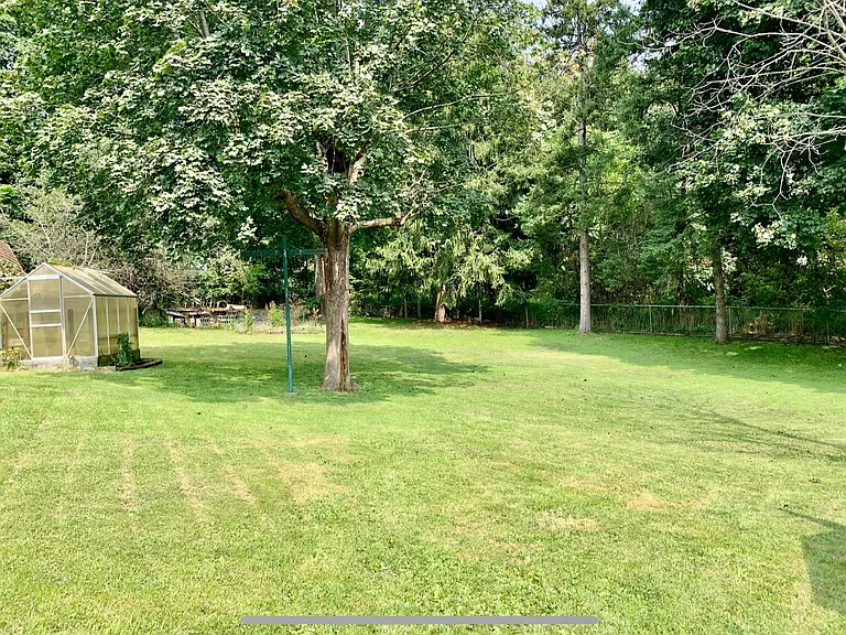 621 Pear St — Photo 21