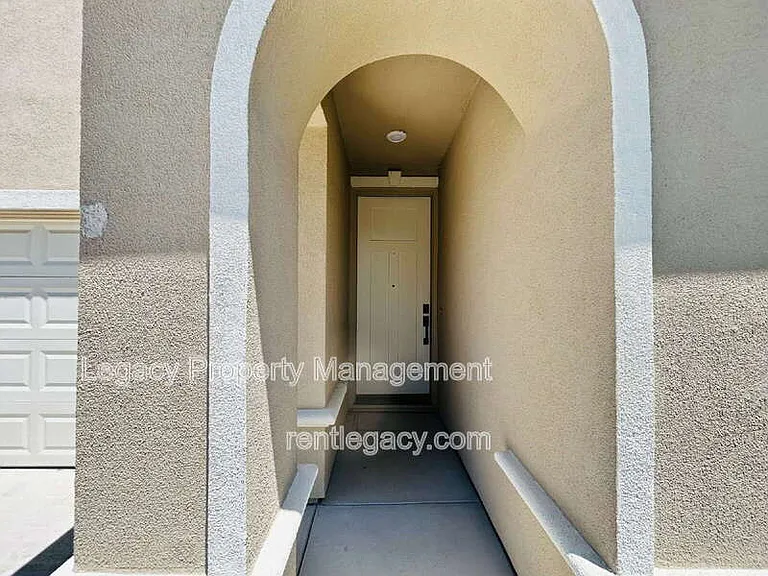8057 Moongate Way — Photo 2