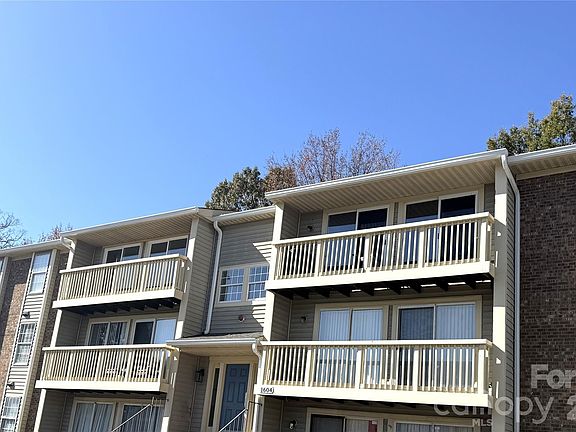 2nd image of 1604 Arlyn Cir APT J