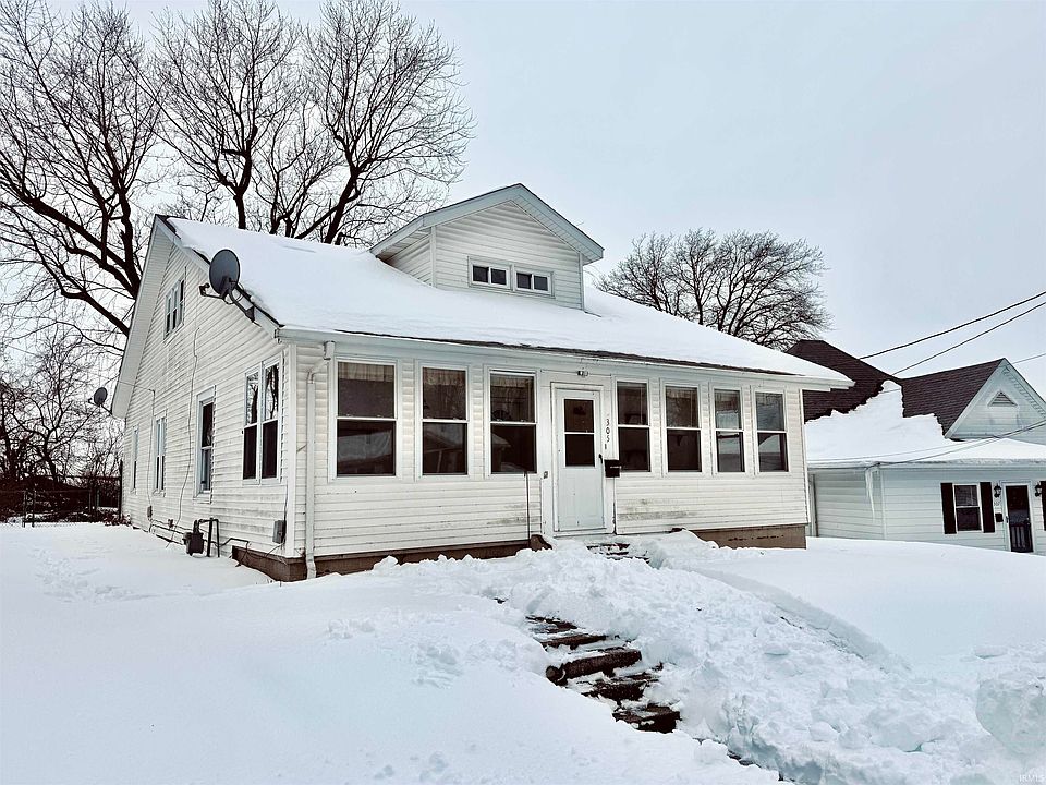 1st image of 305 Walker St