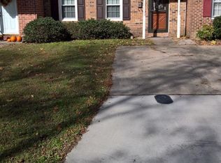 3346 Clover Hill Dr, Portsmouth, VA 23703