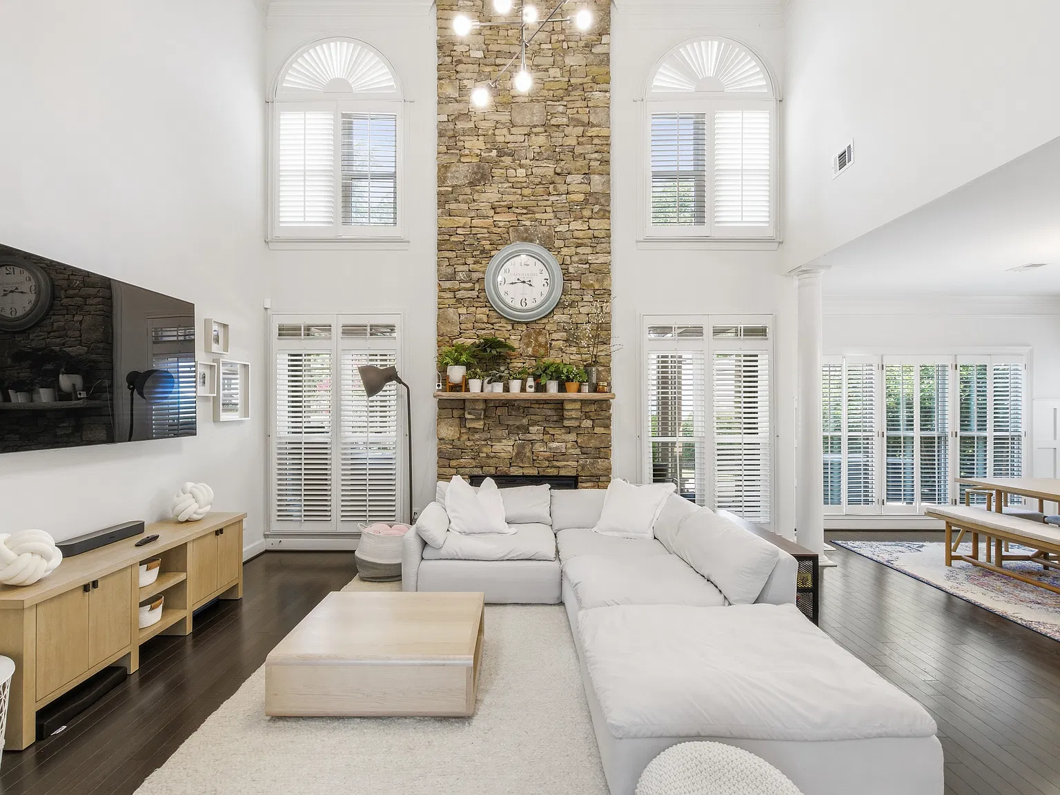 4 bed, 3.5 bath, 3651 sqft, $4,650 — Photo 4