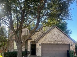 1926 Twin Oaks Cir, Grapevine, TX 76051