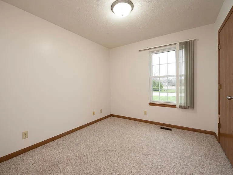 2611 Manchester St — Photo 12