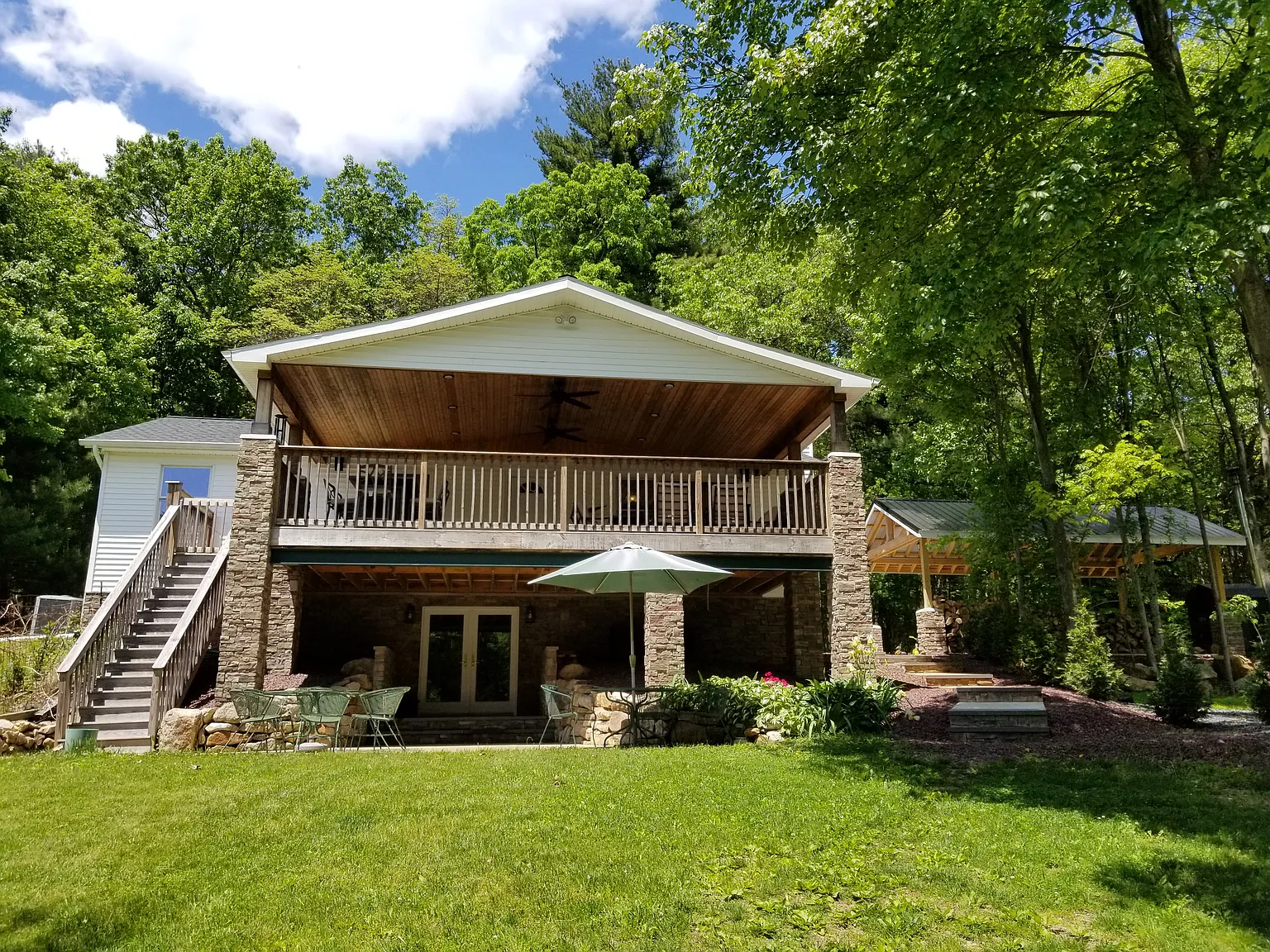 112 Meckes Dr photo 1