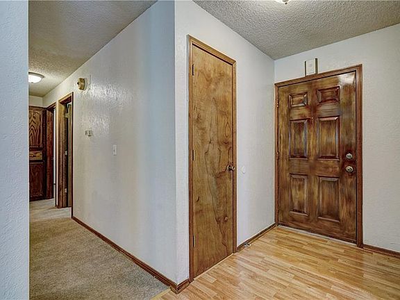 3rd image of 2516 Greenfield Dr