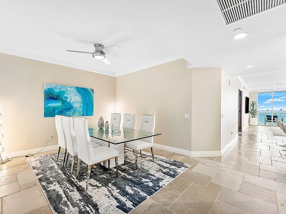 4th image of 2650 Lake Shore Drive #2106
