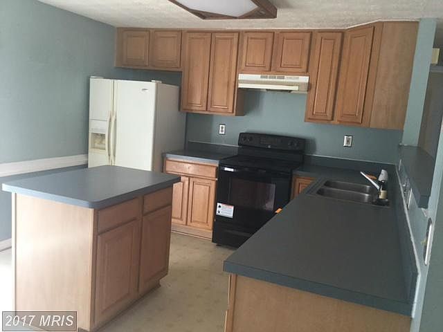 2nd image of 206 Plaza St NE