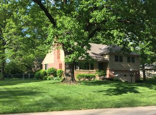 4104 W 66th St, Prairie Village, KS 66208