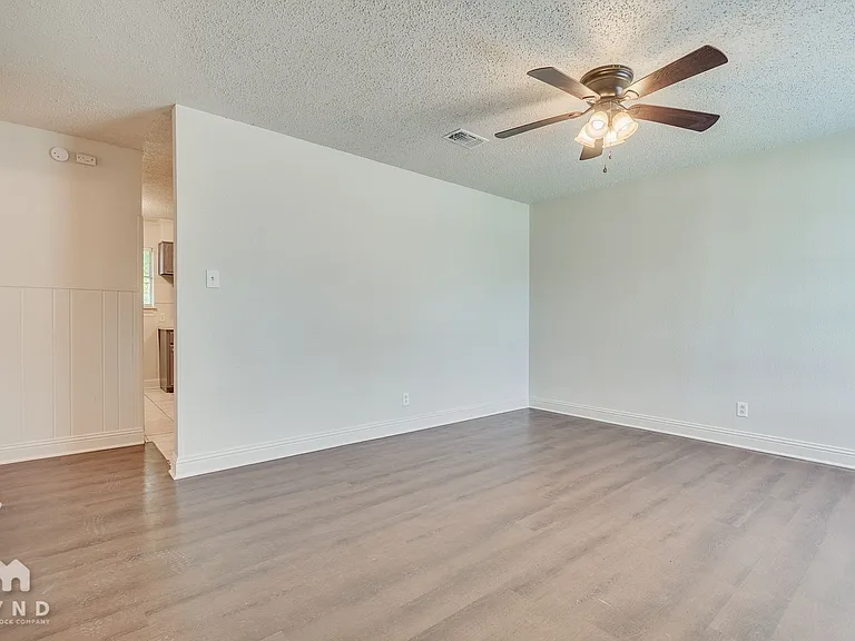 5054 Virgil St — Photo 13