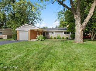1422 Sunset Ridge Rd, Glenview, IL 60025